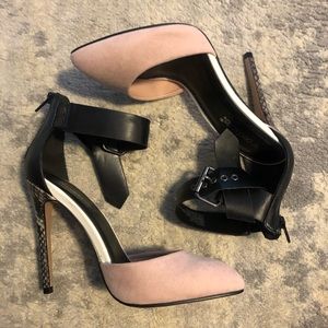 Shoe Dazzle Pointed Toe Pumps